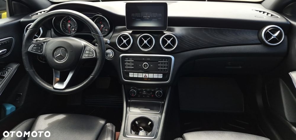 Mercedes-Benz CLA 250 4Matic 7G-DCT AMG Line - 7
