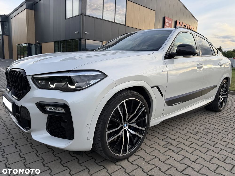 BMW X6 xDrive40i - 11