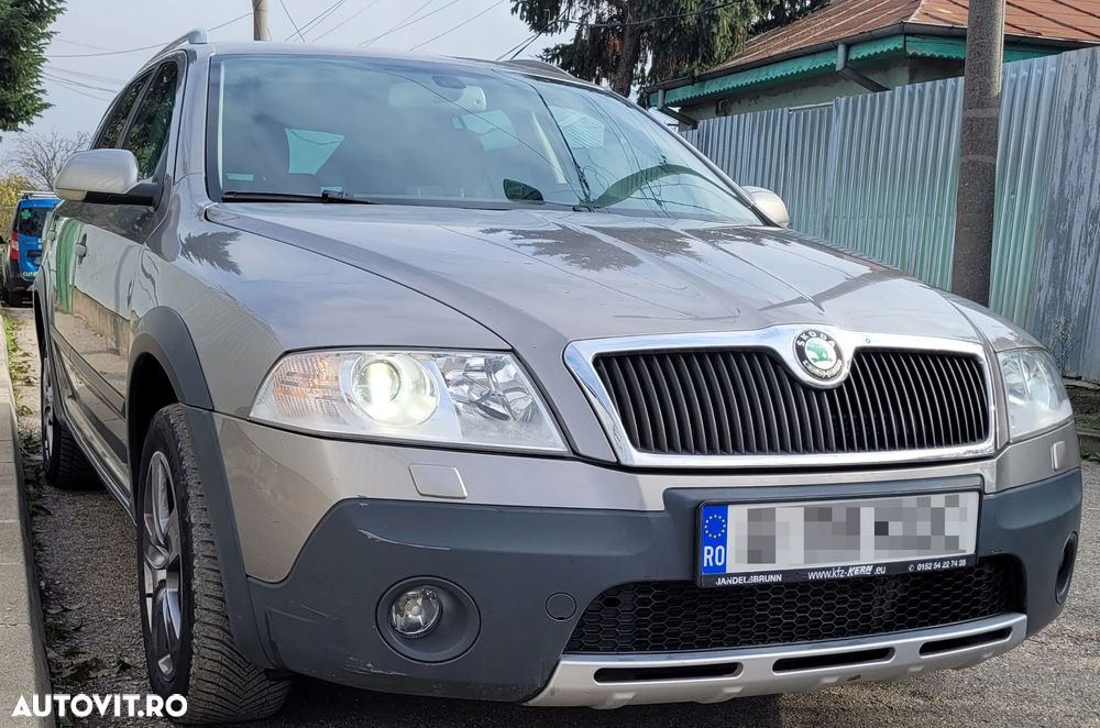 Skoda Octavia Combi 2.0 FSI Scout 4x4 - 2