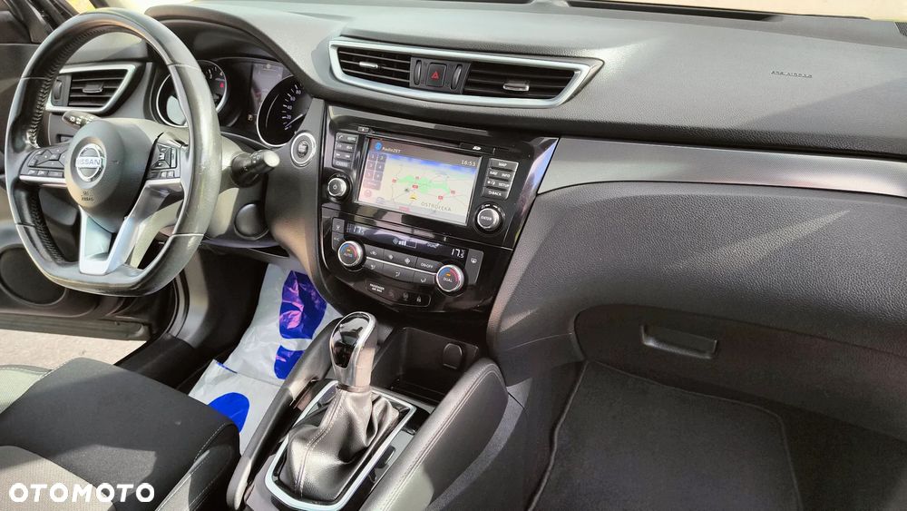 Nissan Qashqai 1.2 DIG-T Xtronic TEKNA+ - 6
