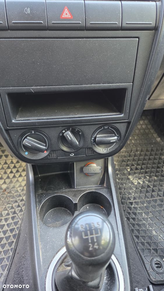 Volkswagen Fox - 12
