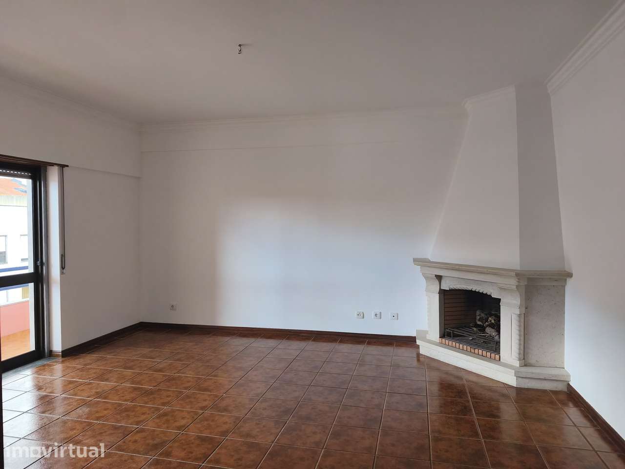 T2 Tercena, Oeiras, Bem Conservado, Roupeiros, Varandas e Arrecadação - Grande imagem: 4/34