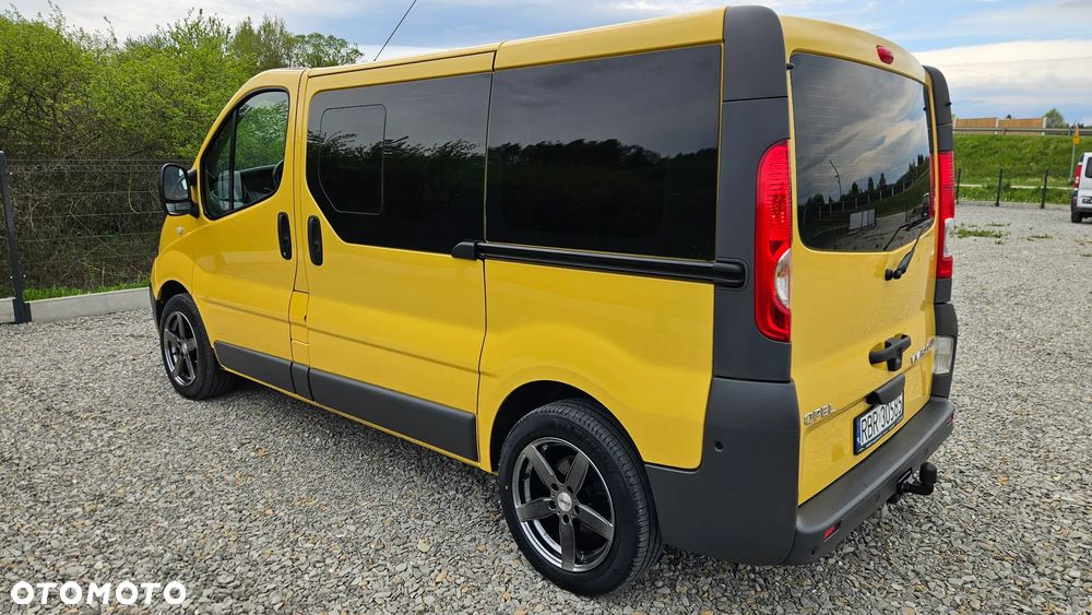 Opel Vivaro - 17