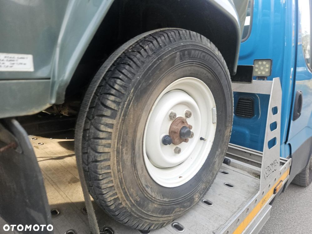 Land Rover Defender 90 Edition - 17