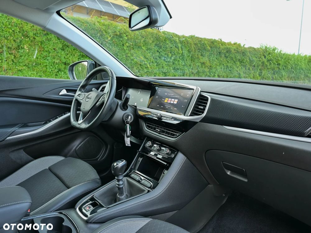 Opel Grandland 1.2 T GS Line S&S - 20