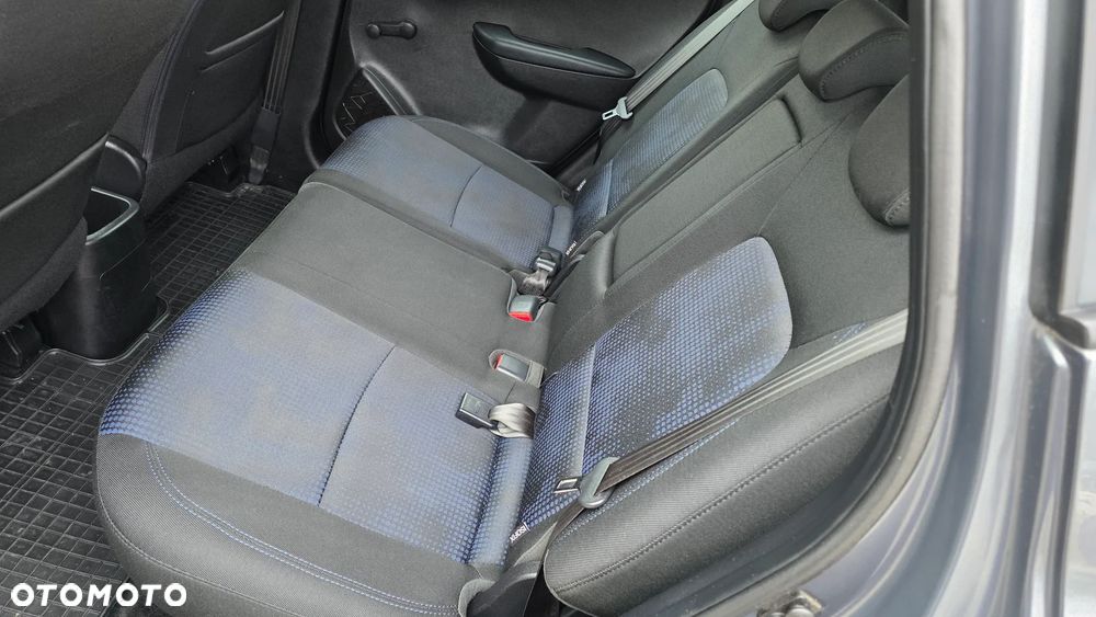 Hyundai ix20 1.4 blue Comfort - 14
