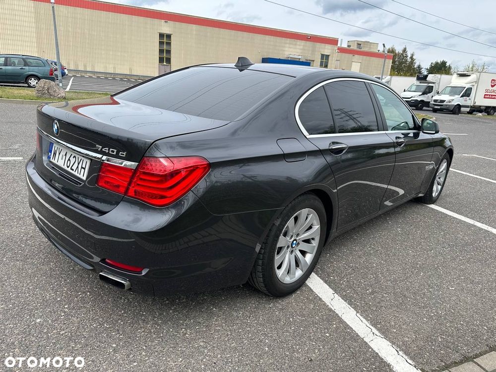 BMW Seria 7 740d xDrive - 39