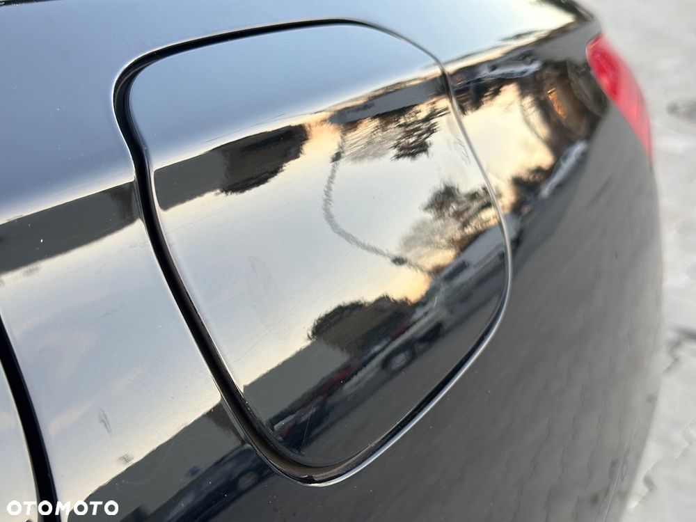 Mercedes-Benz CLA 200 d - 23