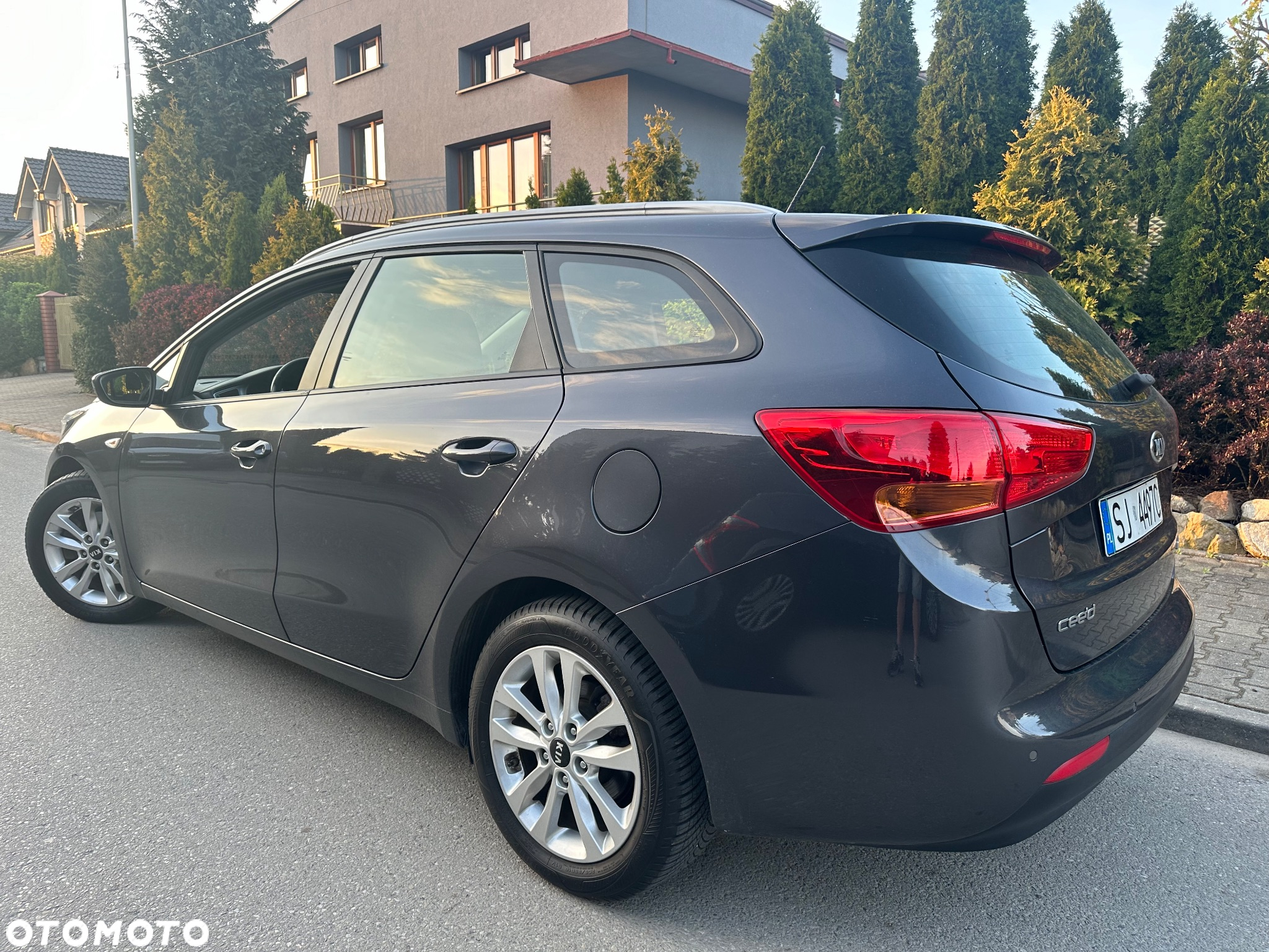 Kia Ceed 1.6 CRDi 136 ISG SW Spirit - 7