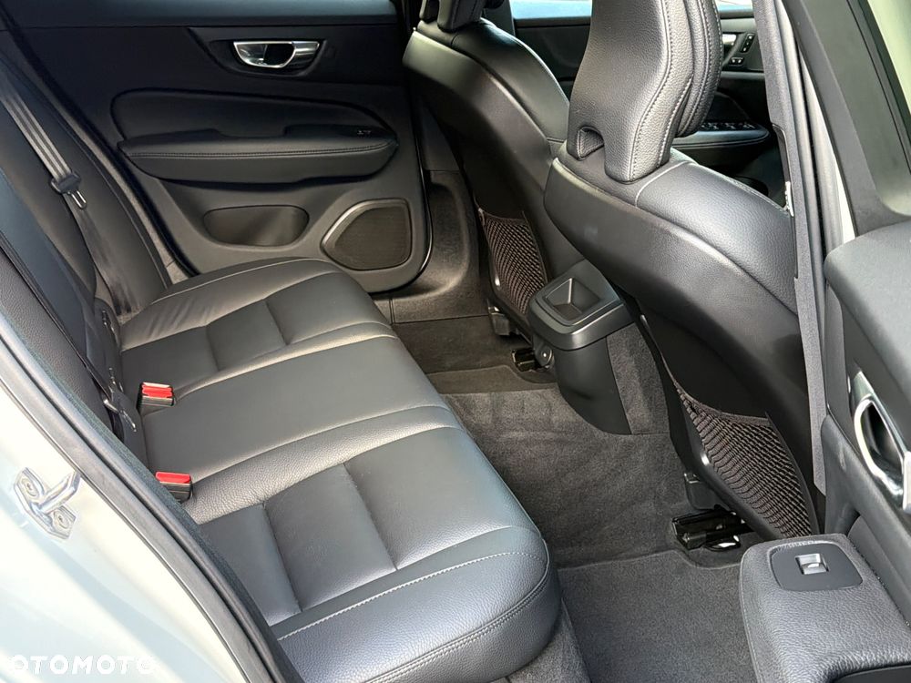 Volvo V60 B4 D Inscription - 38