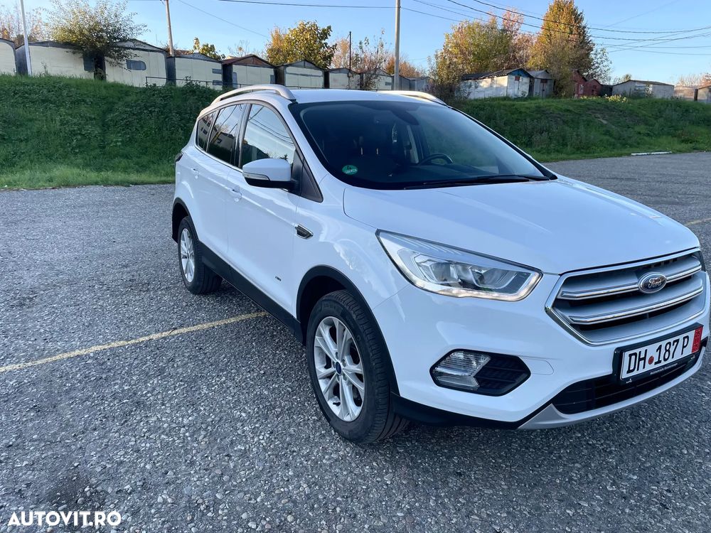 Ford Kuga 2.0 TDCi 4x4 Aut. Titanium - 2
