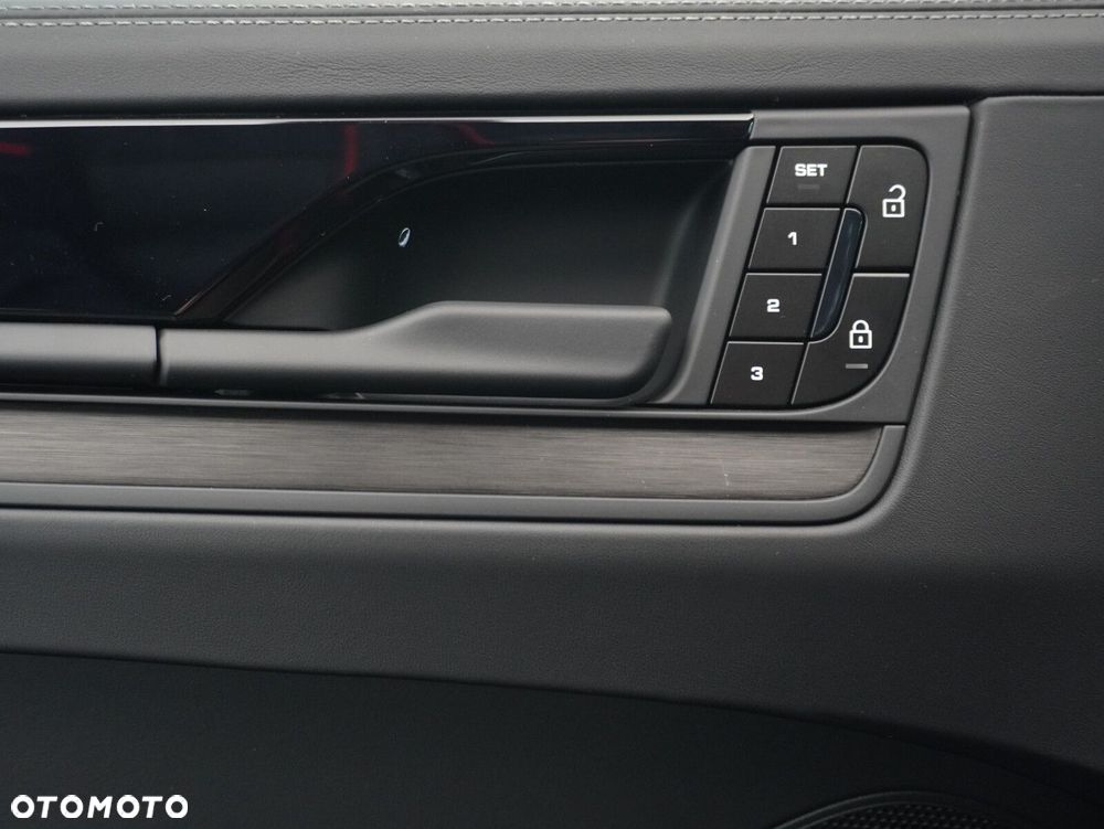 Porsche Cayenne S E-Hybrid PHEV Black Edition - 20