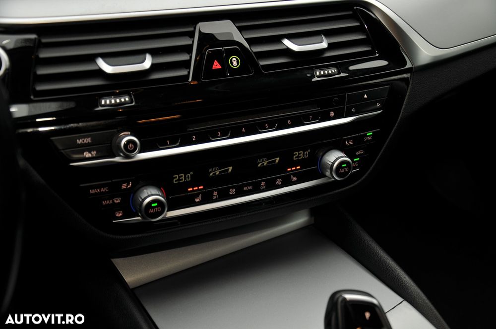 BMW Seria 5 525d AT - 19