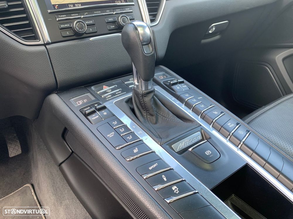 Porsche Macan S - 38