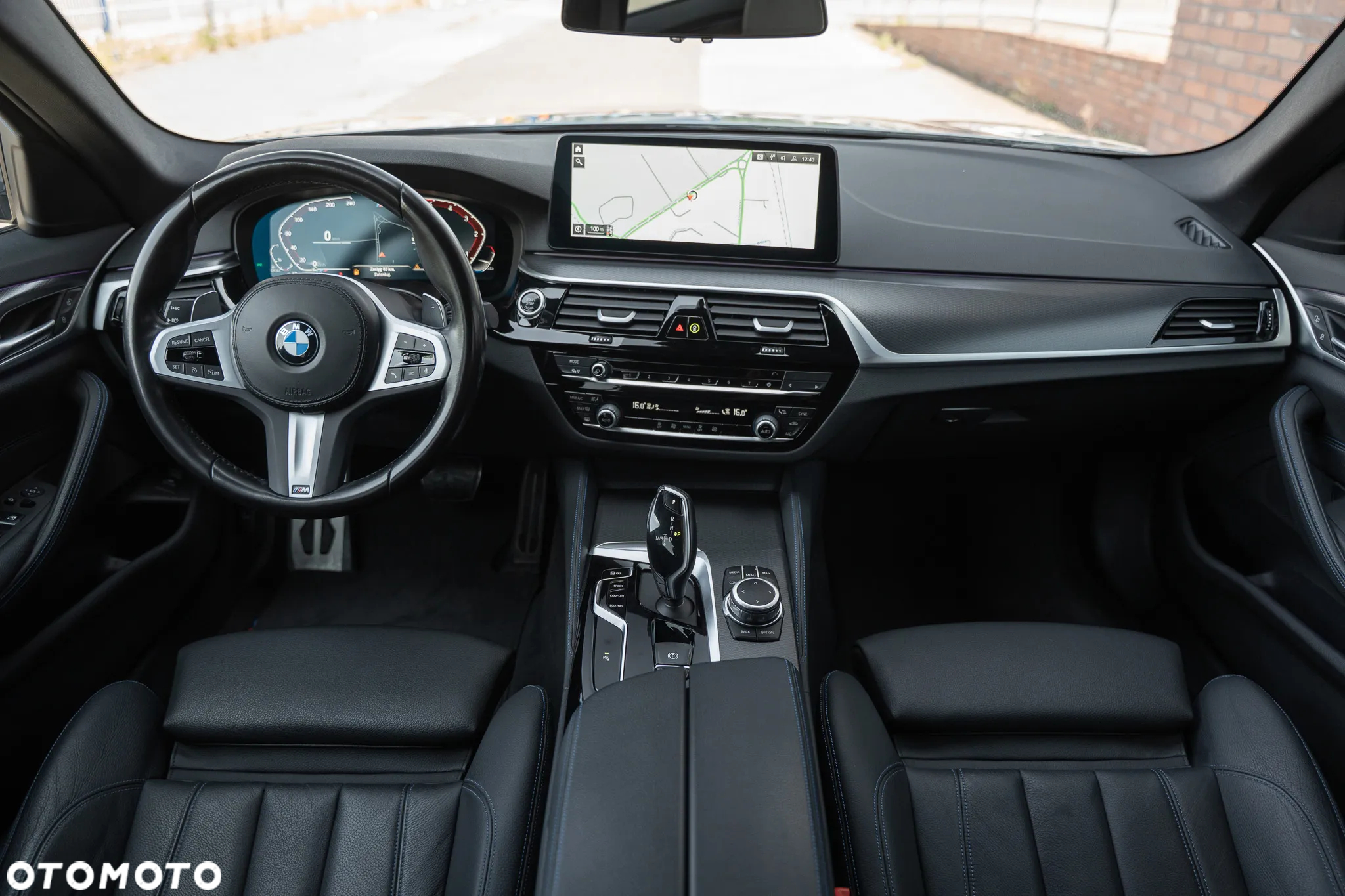 BMW Seria 5 520d xDrive Touring M Sport Edition - 25