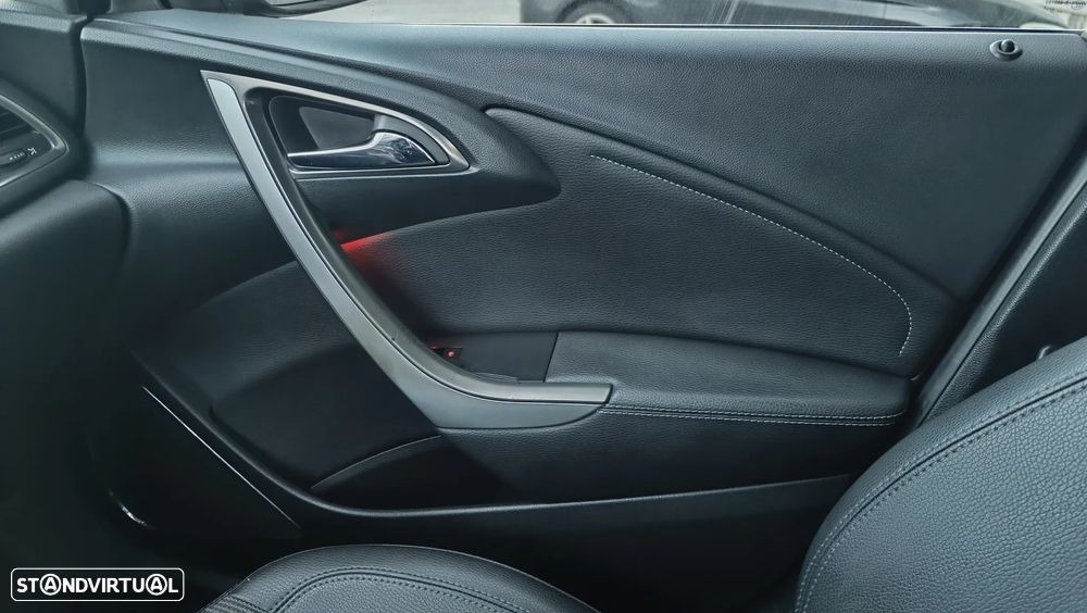 Opel Astra 1.7 CDTi Cosmo - 8