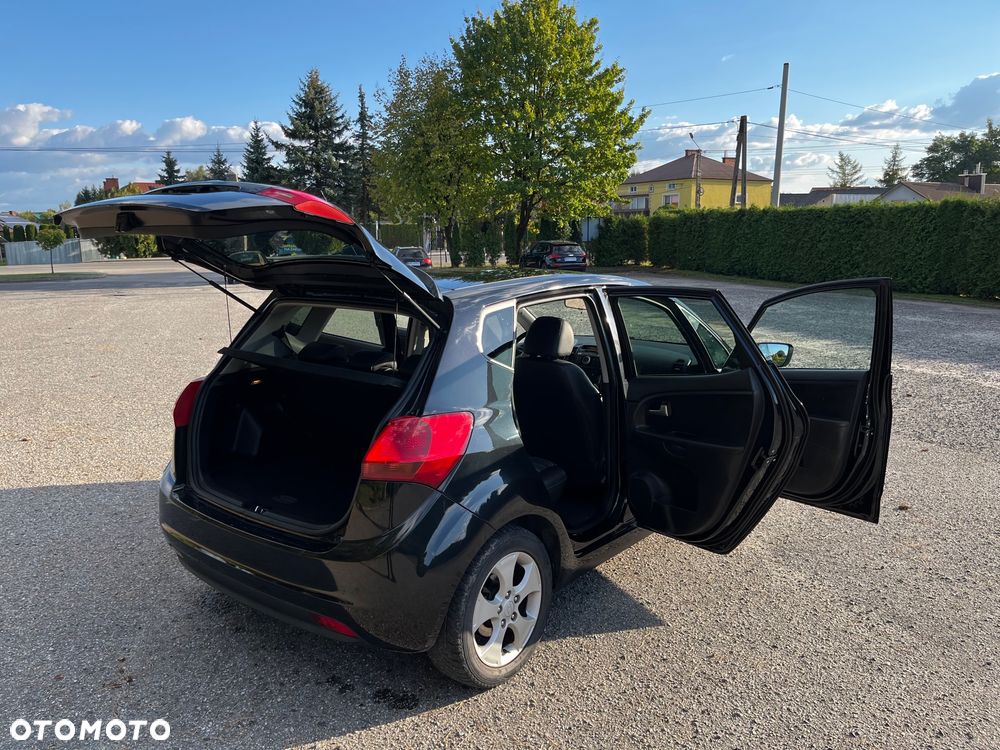 Kia Venga - 4
