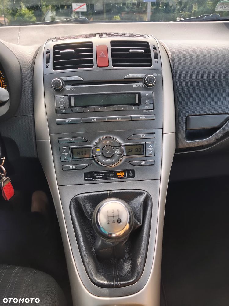 Toyota Auris 1.6 VVT-i Sol - 11