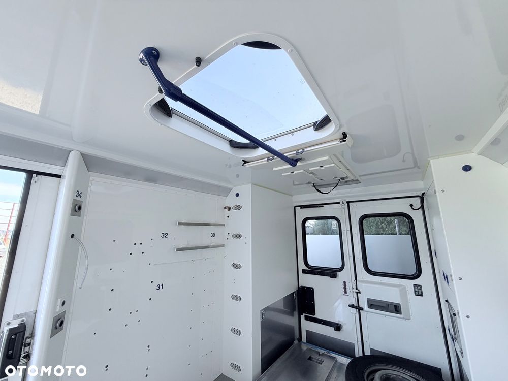 Mercedes-Benz Sprinter - 34