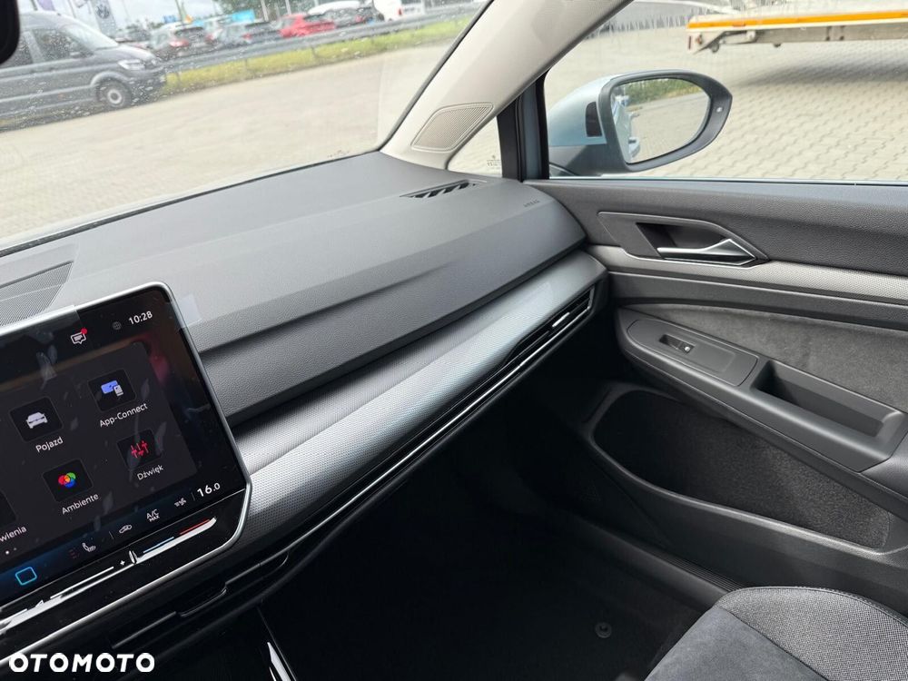 Volkswagen Golf - 30