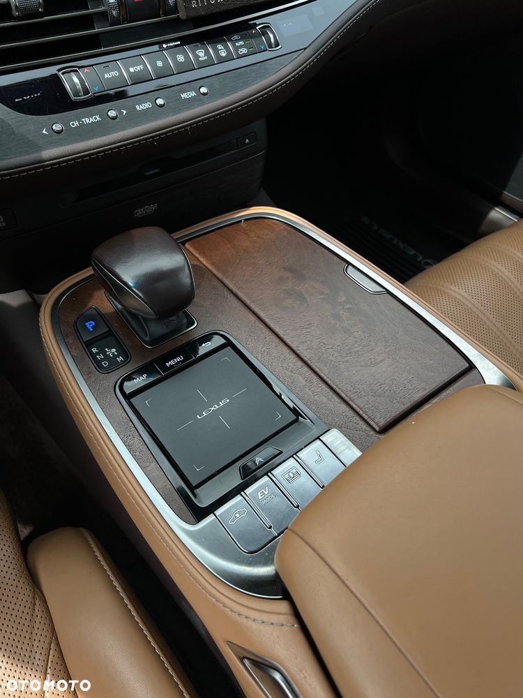 Lexus LS - 26