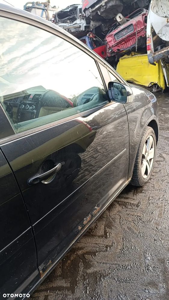 35566 volkswagen touran 2.0 BKD 140 km na części skrzynia GNE lakier LC9Z - 14