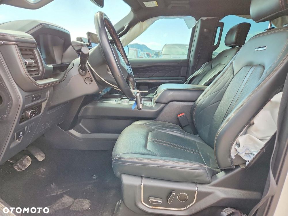 Ford Expedition - 8