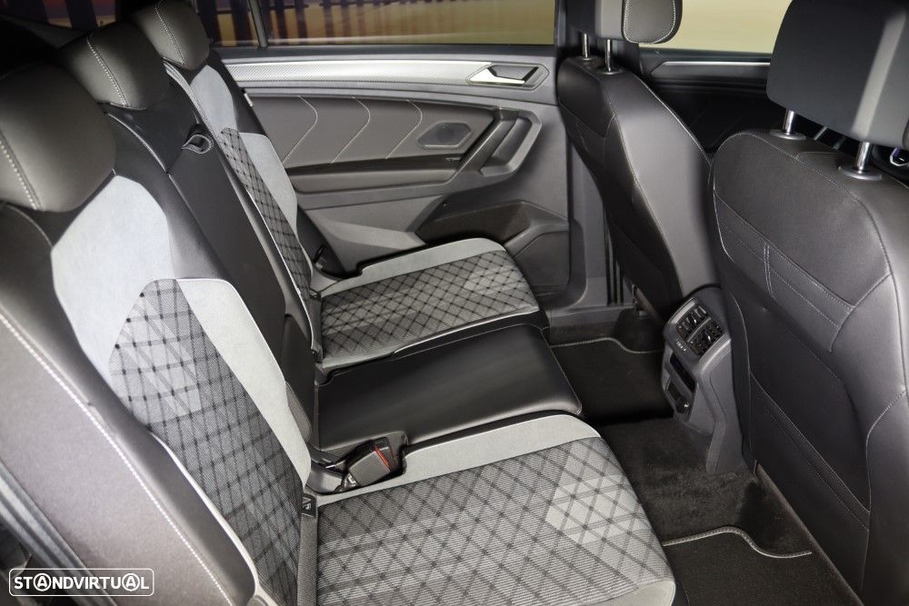 VW Tiguan Allspace 2.0 TDI R-Line DSG - 17