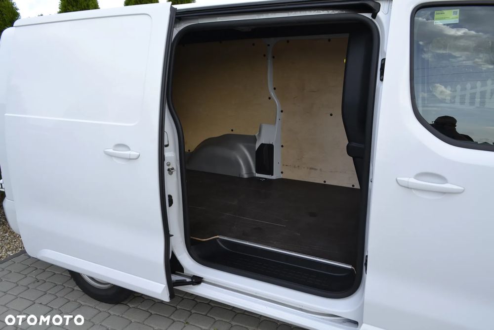 Opel Vivaro e - 12