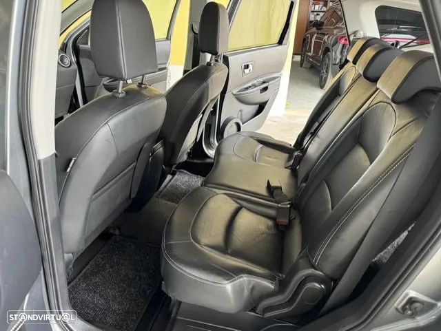 Nissan Qashqai +2 - 9