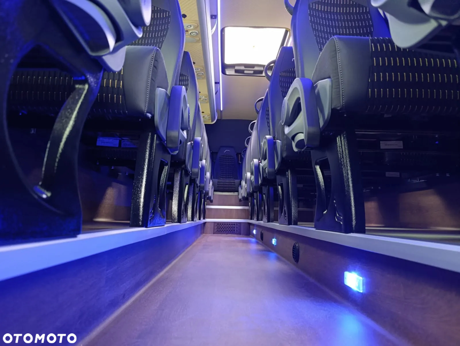 Mercedes-Benz Sprinter 519 - 19