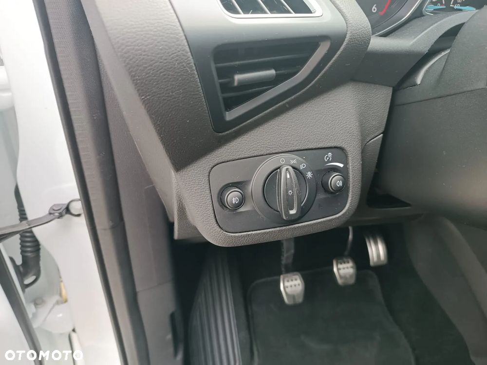 Ford Kuga 2.0 TDCi 2x4 ST-Line - 11