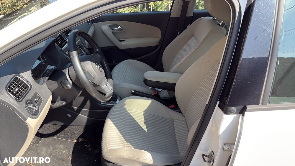 Volkswagen Polo 1.6 TDI DSG Highline - 5