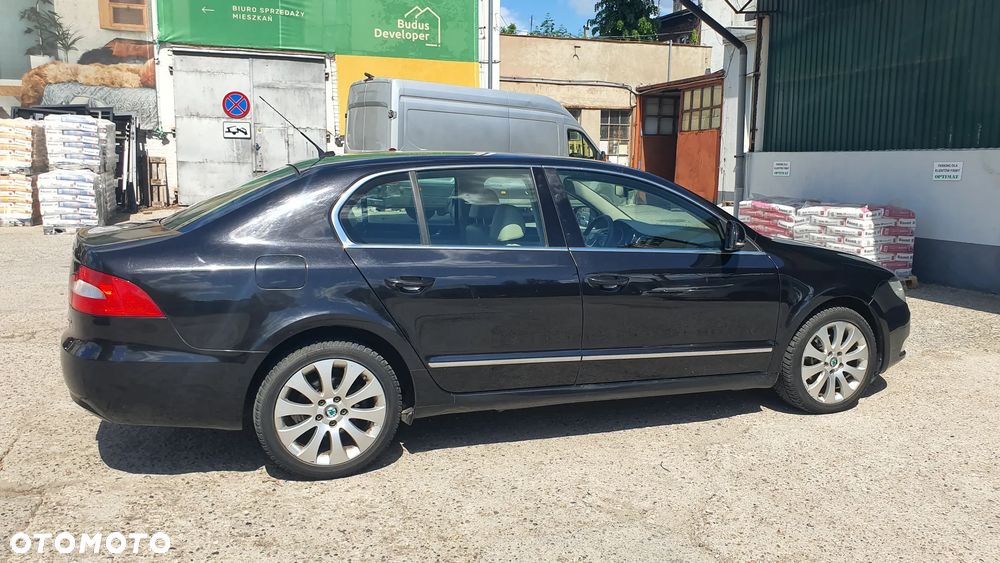 Skoda Superb 2.0 TDI Elegance DSG - 15