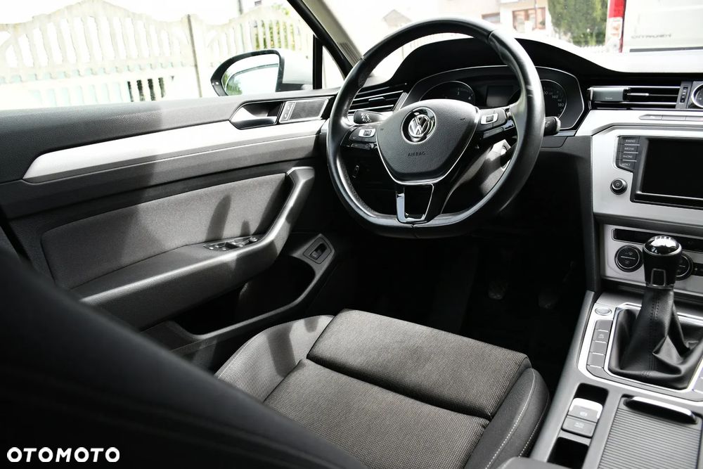 Volkswagen Passat 2.0 TDI BMT Comfortline - 10