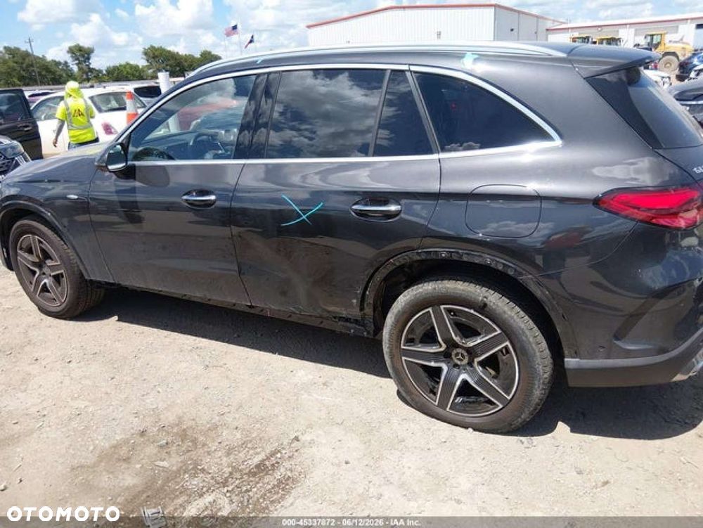 Mercedes-Benz GLC - 2