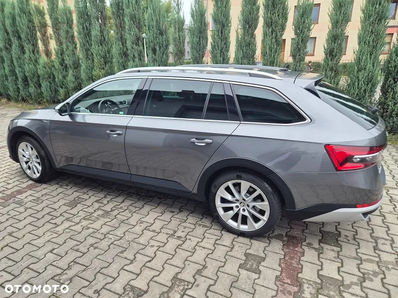 Skoda Superb 2.0 TSI 4x4 Scout DSG - 5