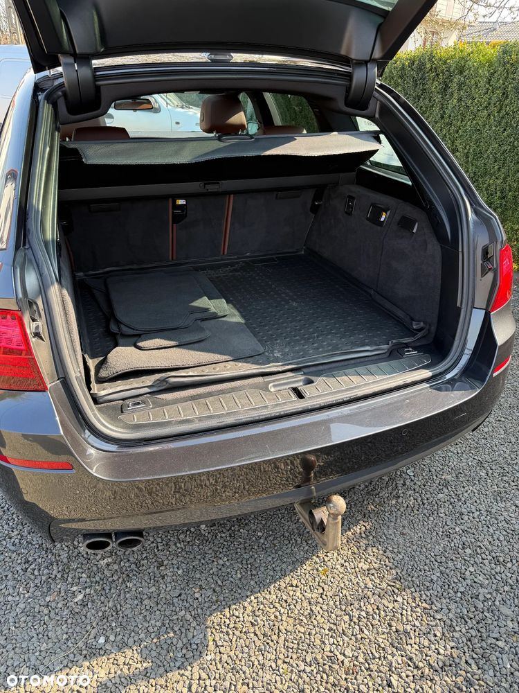 BMW Seria 5 525d xDrive - 5