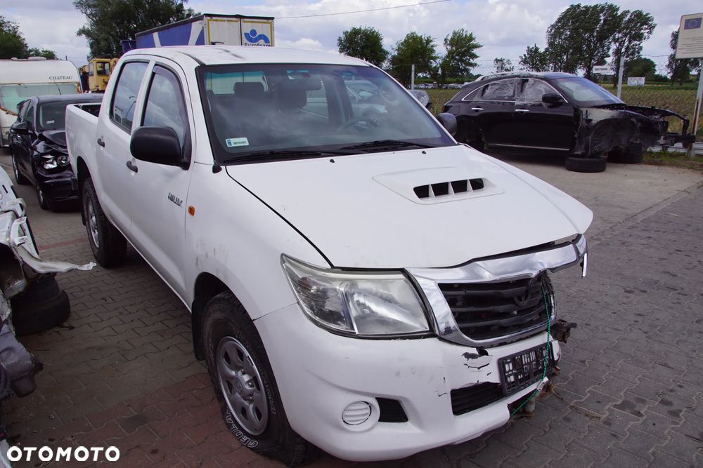 Auto na części - Toyota Hilux VII Lift 2.5 D-4D 144 KM 2KD-FTV 33030-0K750 040 2011R Silnik Skrzynia Drzwi Błotnik Zderzak Burta Lampa Lusterko Klamka Szyba Deska Kokpit Sterownik Moduł Czujnik Licznik Panel Kierownica - 8
