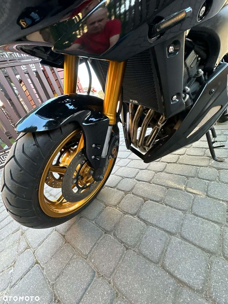 Yamaha FZ8 - 10
