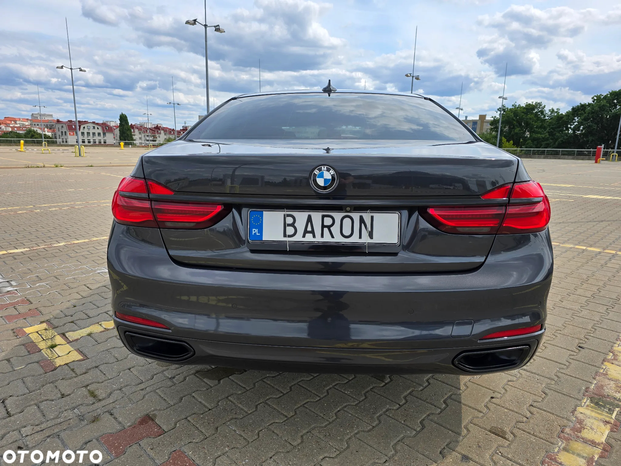 BMW Seria 7 740Li - 12