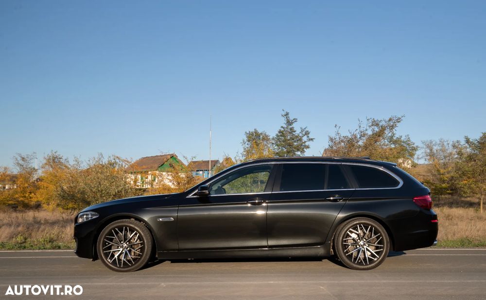 BMW Seria 5 530d xDrive Touring Aut. - 4