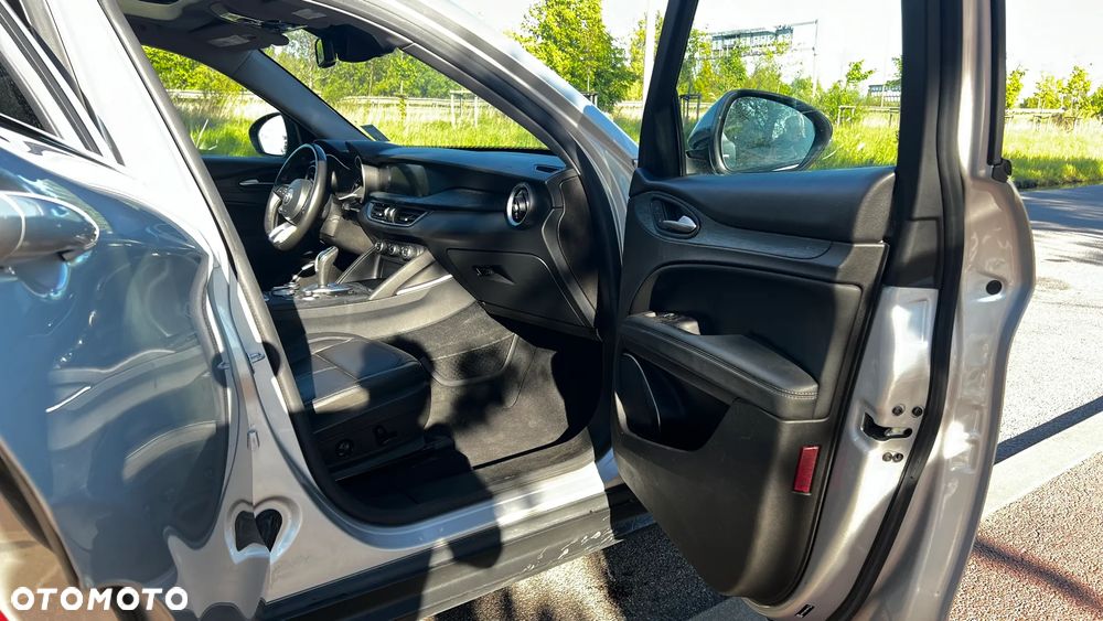 Alfa Romeo Stelvio - 7