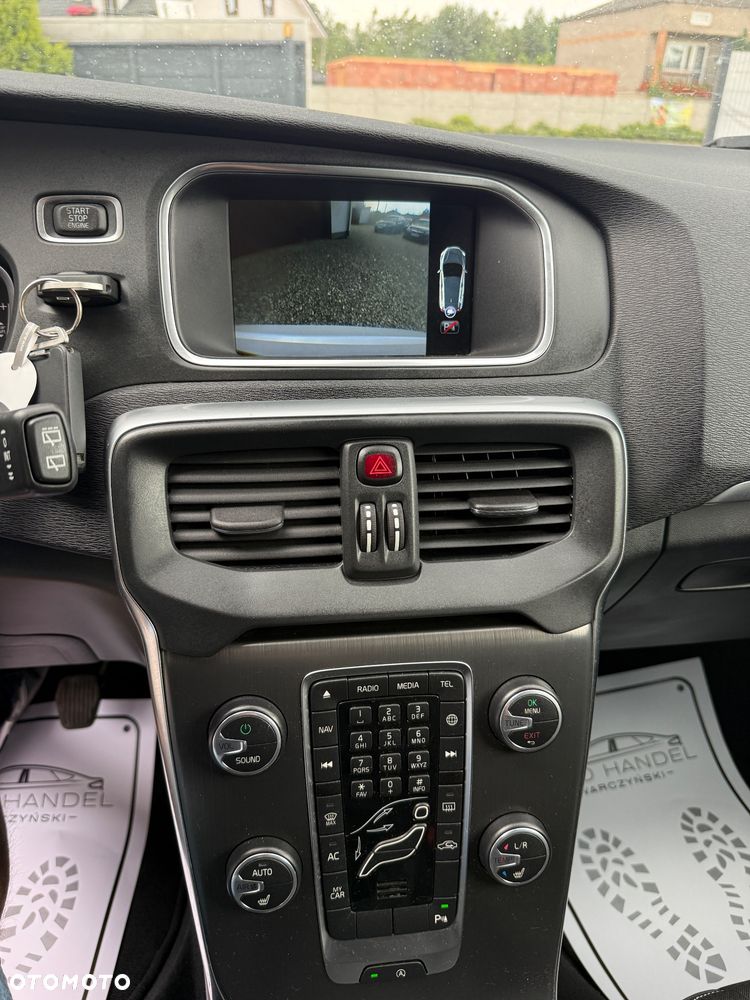 Volvo V40 T3 Drive-E R-Design Momentum - 11