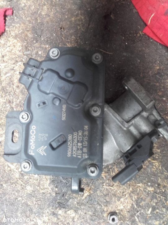PEUGEOT CITROEN PRZEPUSTNICA 9806625280 2.0 HDI