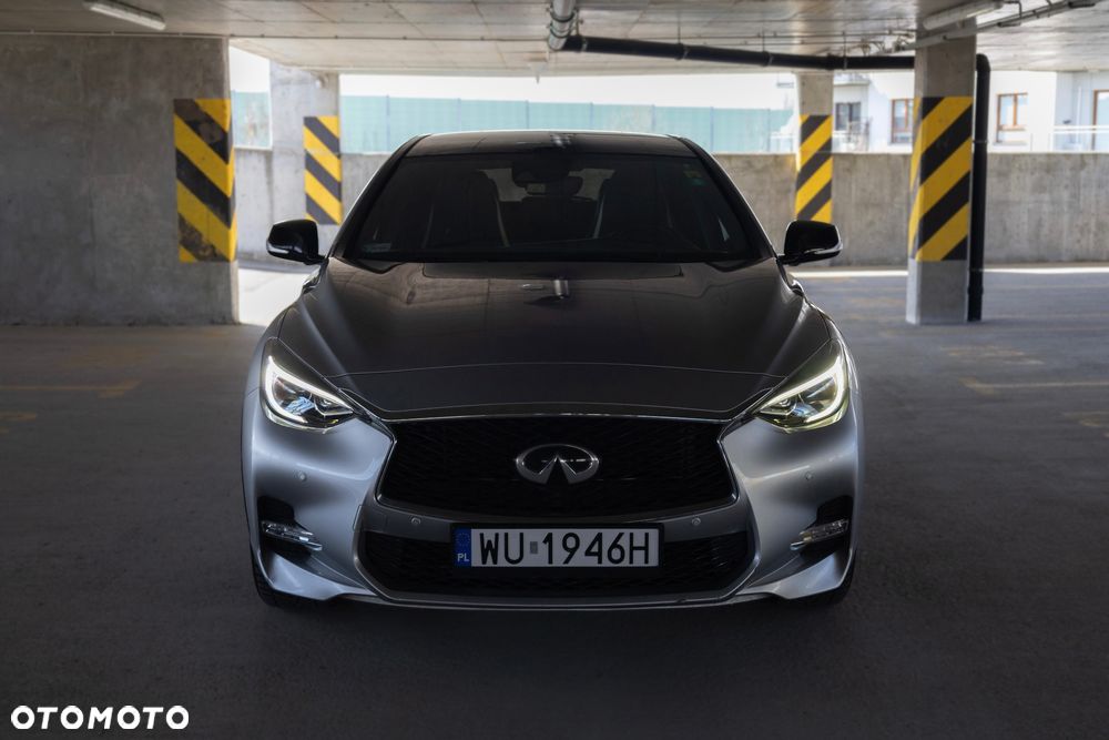 Infiniti Q30 - 7