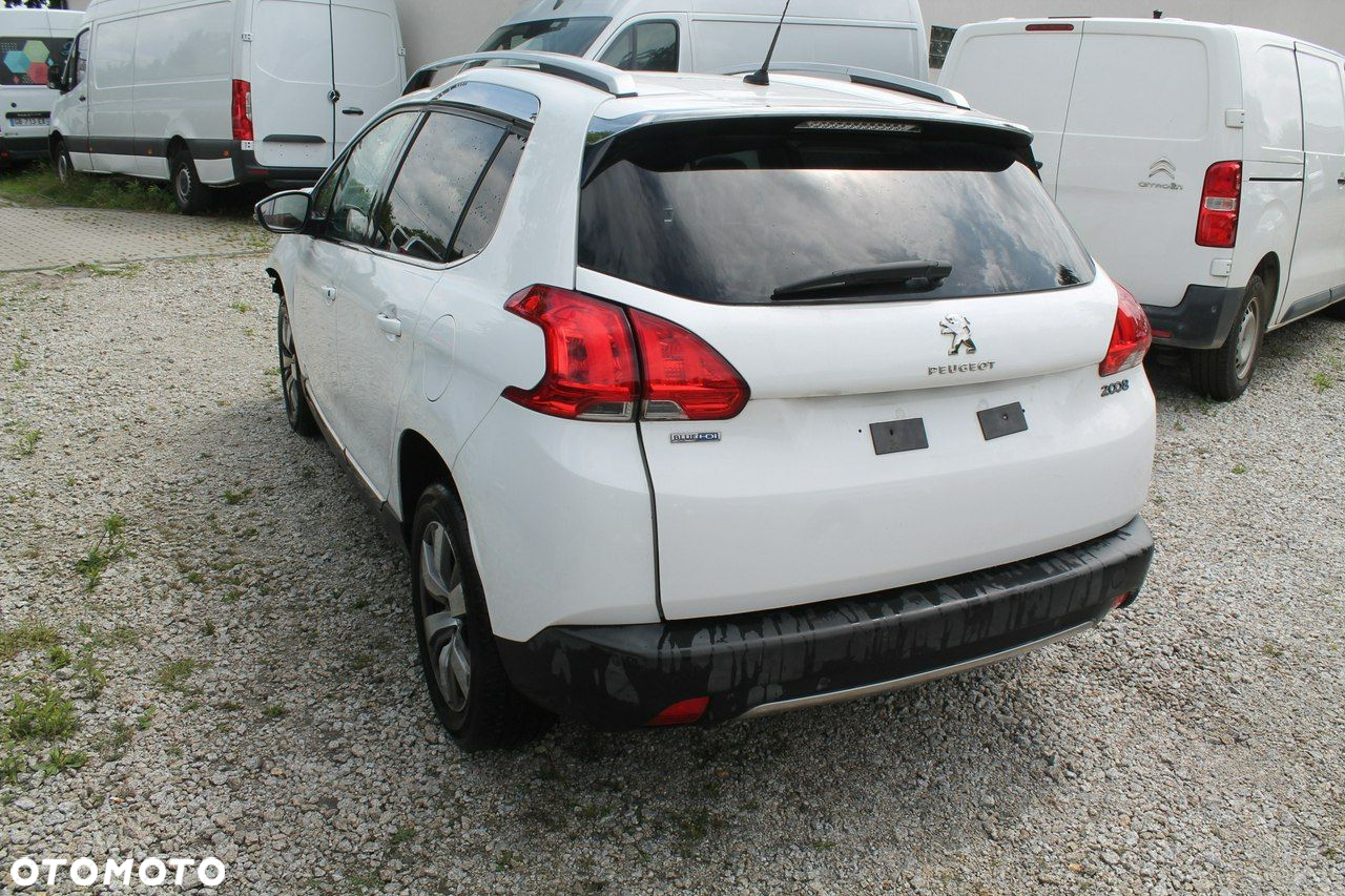 Peugeot 2008 - 7