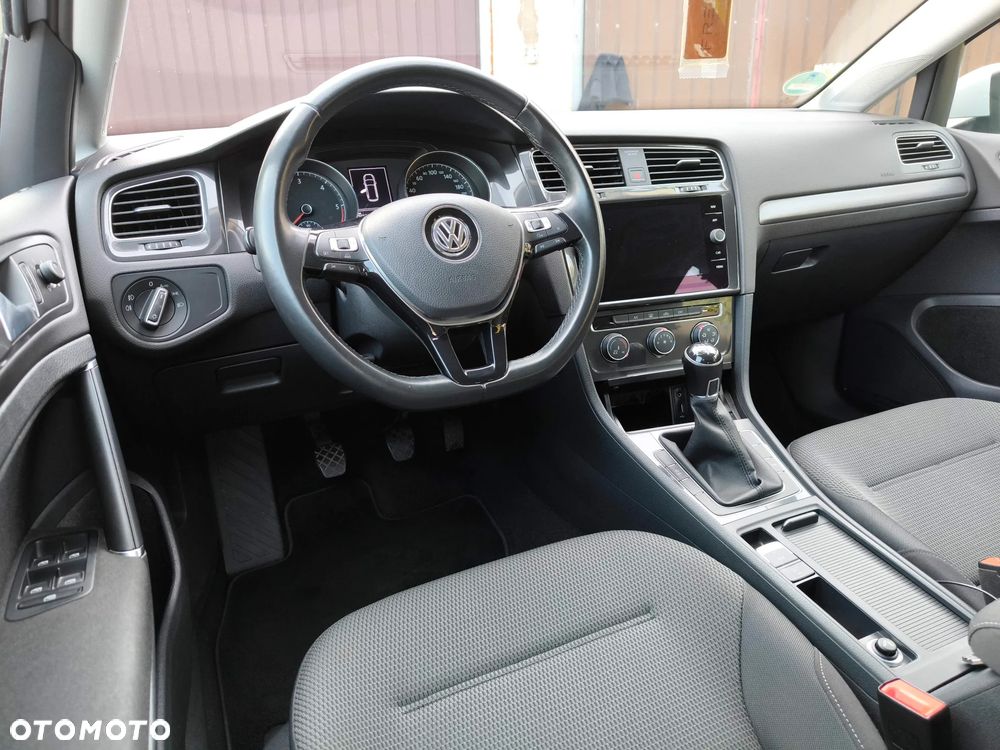 Volkswagen Golf 2.0 TDI (BlueMotion Technology) Comfortline - 25