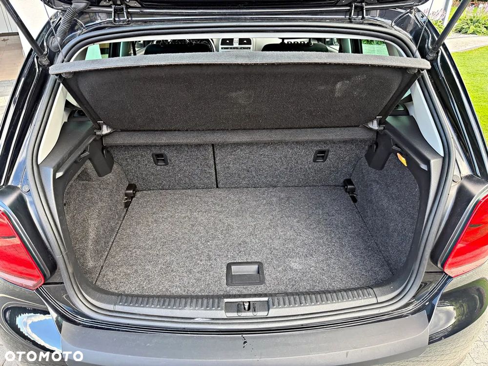 Volkswagen Polo 1.4 TDI Blue Motion Technology Allstar - 24