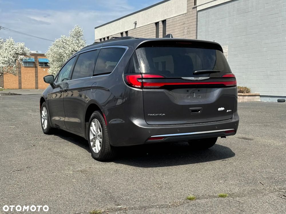 Chrysler Pacifica - 9